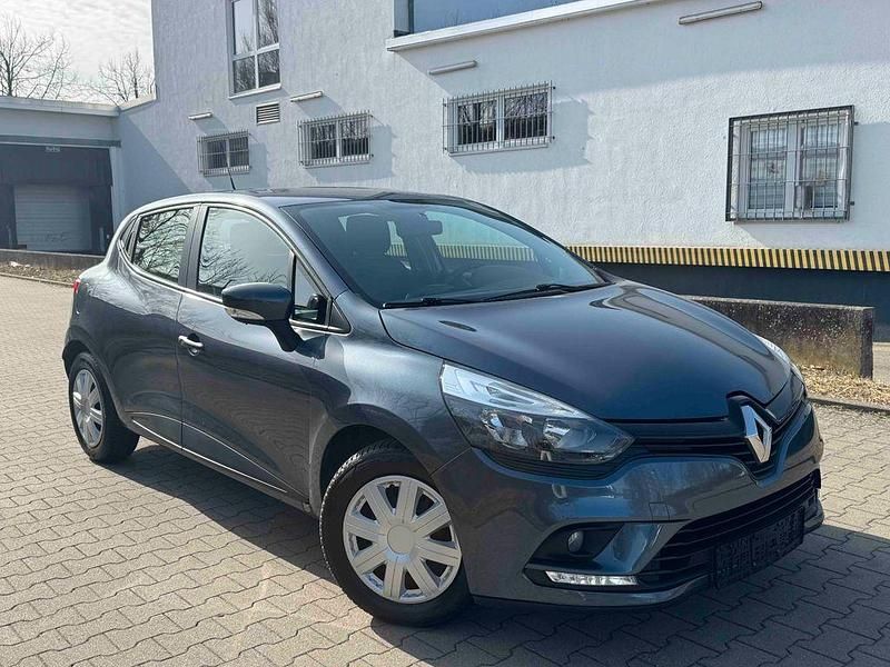 Gebraucht Renault Clio IV 73 PS (53 kW) 2017 Grau Limousine