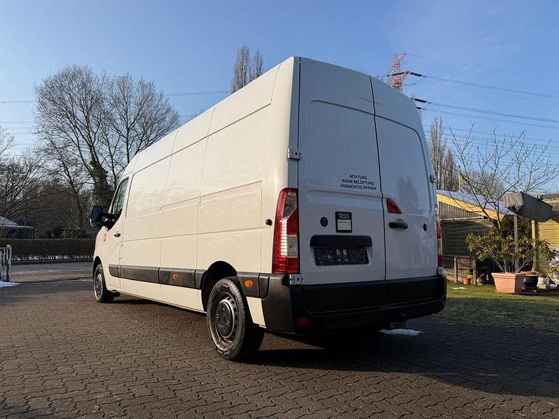 Gebraucht Renault Master Komfort 150 PS (110 kW) 2023 Weiß Van / Kleinbus