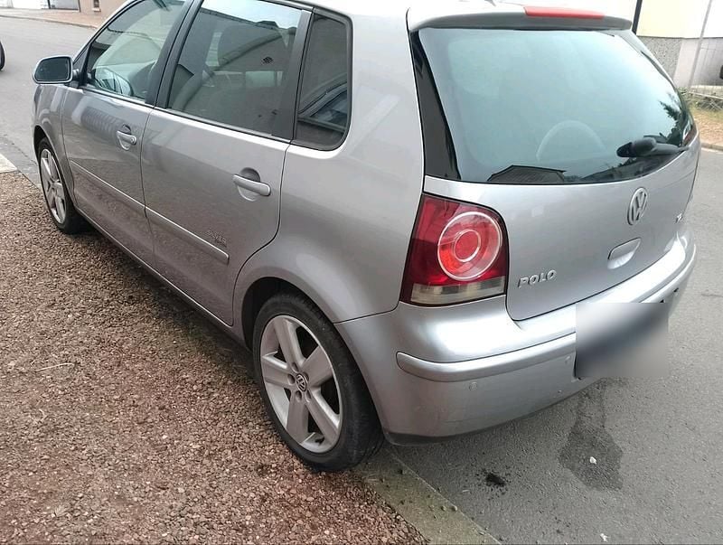 Grau Gebraucht 2008 VW Polo United Kleinwagen | 888 € (Guter Preis) - Bild 1/4