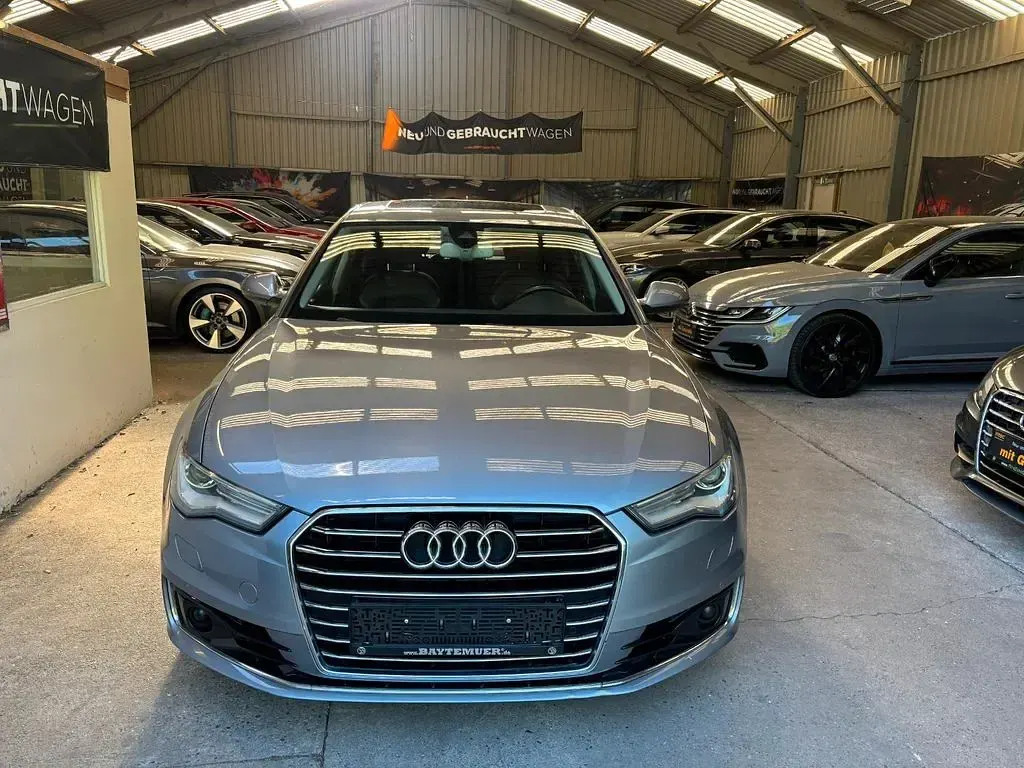 Gebraucht Audi A6 Sport 218 PS (160 kW) 2016 Grau Limousine