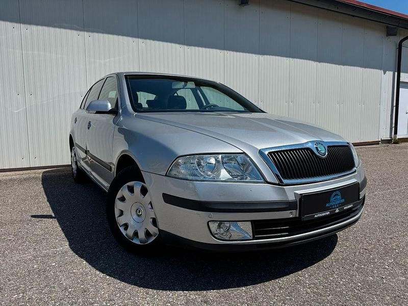 Silber Gebraucht 2006 Skoda Octavia Ambiente Limousine | 5.499 € (Etwas zu teuer) - Bild 1/4