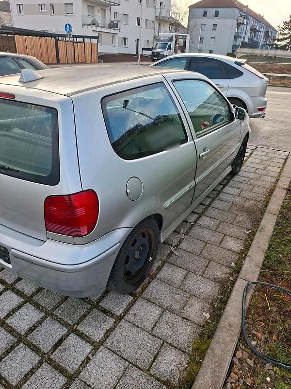 Gebraucht VW Polo 50 PS (36 kW) 2000 Silber Kleinwagen