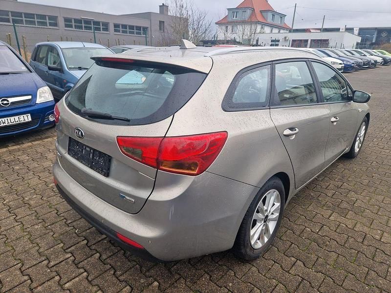 Gebraucht Kia Ceed Sportswagon 101 PS (74 kW) 2018 Silber Kombi