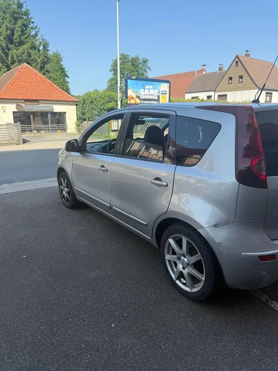 Gebraucht Nissan Note 113 PS (83 kW) 2013 Grau Kleinwagen