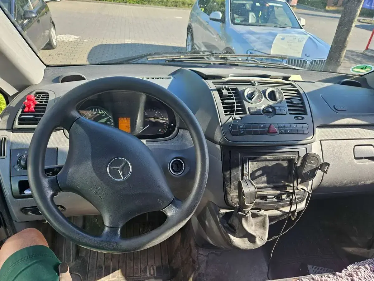 Gebraucht Mercedes Vito 116 PS (85 kW) 2010 Silber Van
