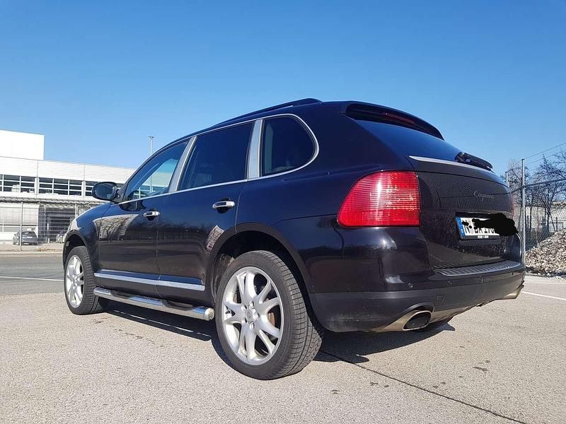 Gebraucht Porsche Cayenne Basis 250 PS (183 kW) 2004 Basaltschwarzmetallic SUV