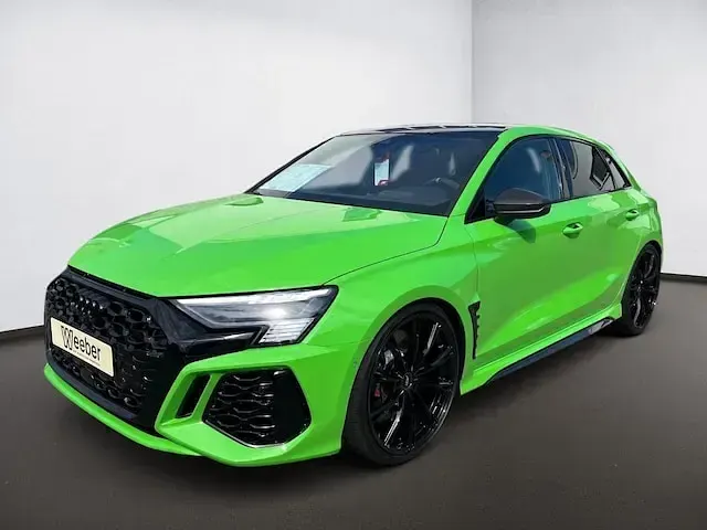 Gebraucht Audi RS3 Sportback Ambiente 400 PS (294 kW) 2024 Kyalamigrün Kleinwagen