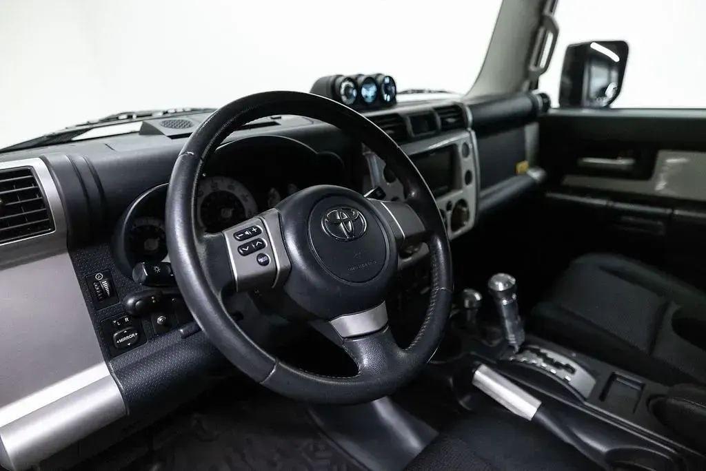 Gebraucht Toyota FJ Cruiser 243 PS (178 kW) 2011 Weiß SUV