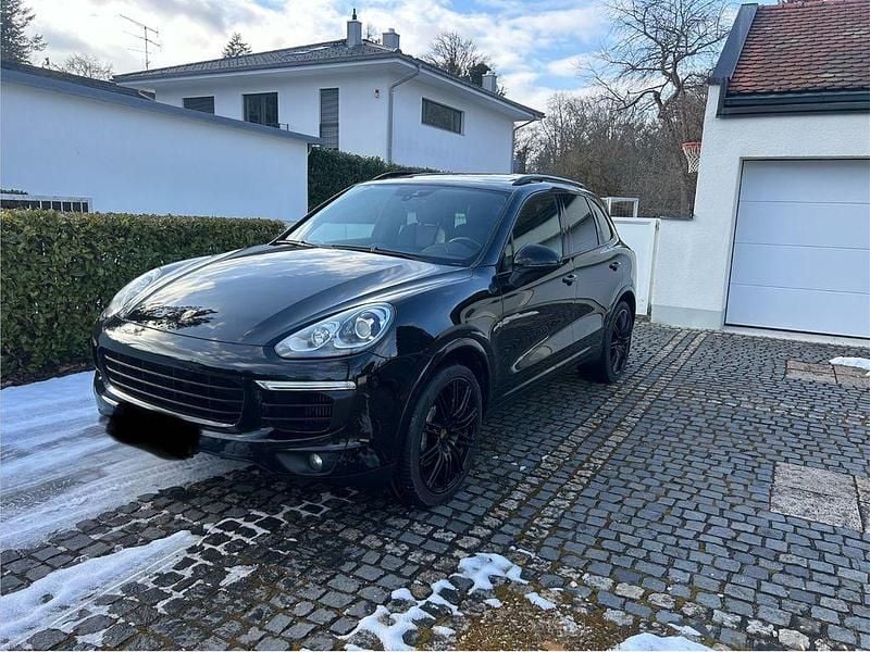 Schwarz Gebraucht 2017 Porsche Cayenne S Platinum Edition SUV | 24.950 € (Guter Preis) - Bild 1/4