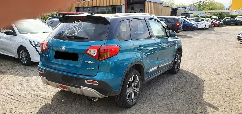 Second-hand Suzuki Vitara 120 CP (88 kW) 2015 Albastru SUV