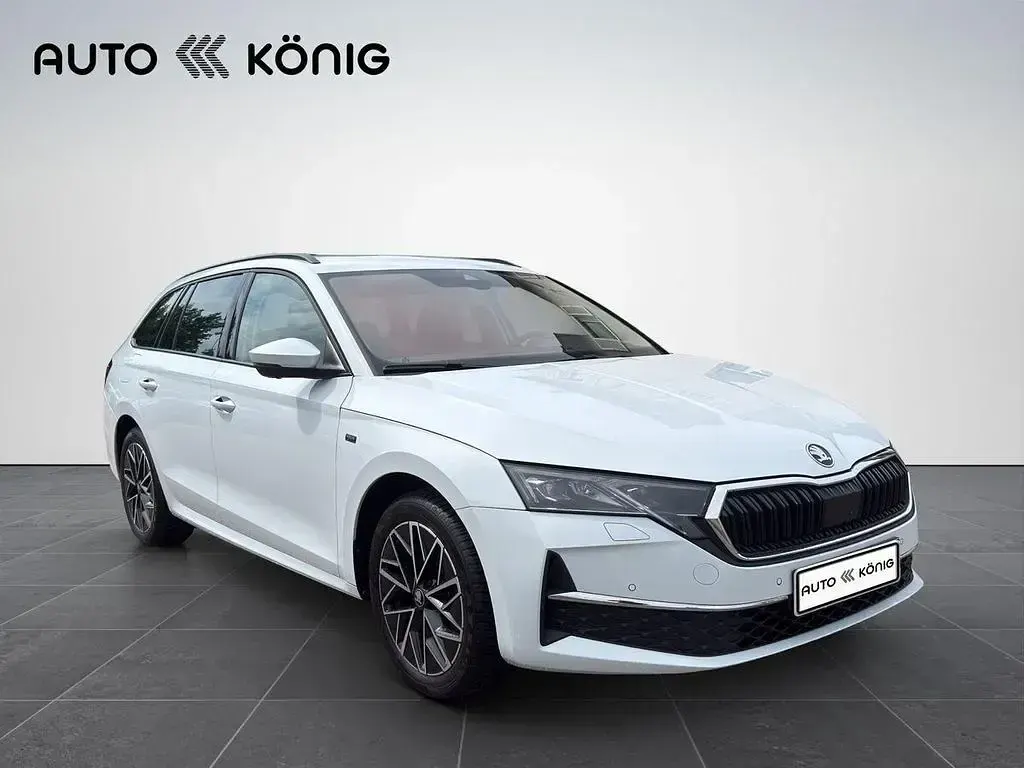 Gebraucht Skoda Octavia Tour 150 PS (110 kW) 2025 Moonweiß perleffekt Kombi
