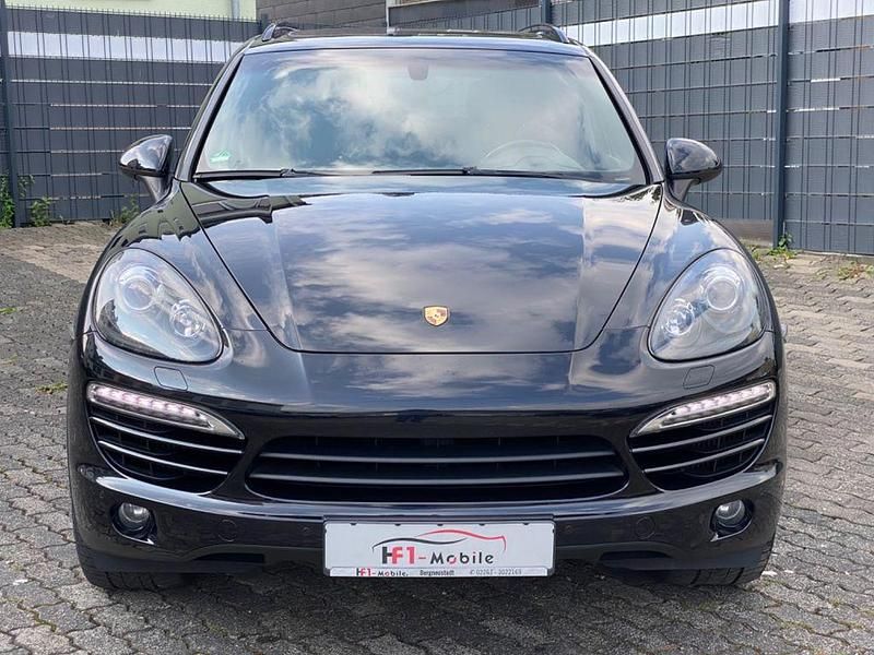 Schwarz Gebraucht 2013 Porsche Cayenne SUV | 22.800 € (Fairer Preis) - Bild 1/4