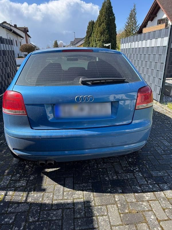 Gebraucht Audi A3 Ambiente 150 PS (110 kW) 2004 Blau Kleinwagen