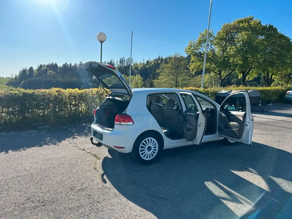Second-hand VW Golf VII 86 CP (63 kW) 2012 Alb Hatchback