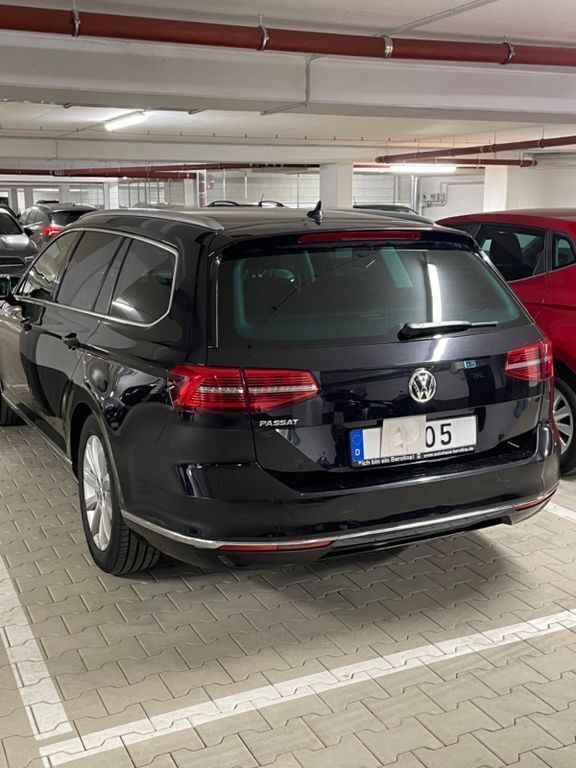 Schwarz Gebraucht 2017 VW Passat Highline Kombi | 14.200 € (Fairer Preis) - Bild 1/4