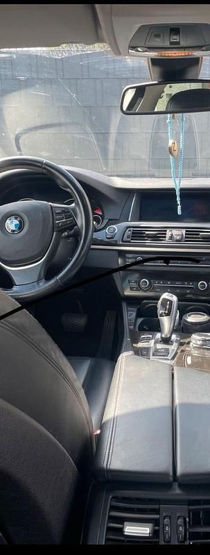 Schwarz Gebraucht 2015 BMW 520 Limousine | 12.750 € (Guter Preis) - Bild 1/4