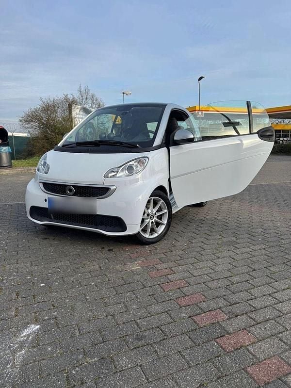Gebraucht Smart ForTwo Coupé 84 PS (61 kW) 2014 Weiß Coupé