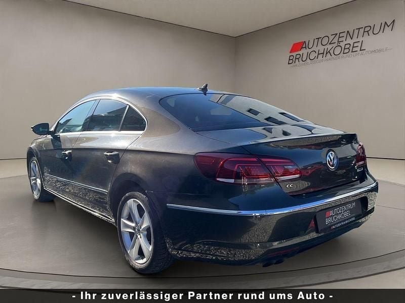 Usado VW CC 140 HP (102 kW) 2014 Castanho Sedan