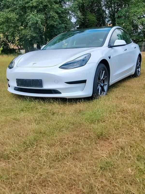 Gebraucht Tesla Model 3 239 kW (325 PS) 2021 Weiß Limousine