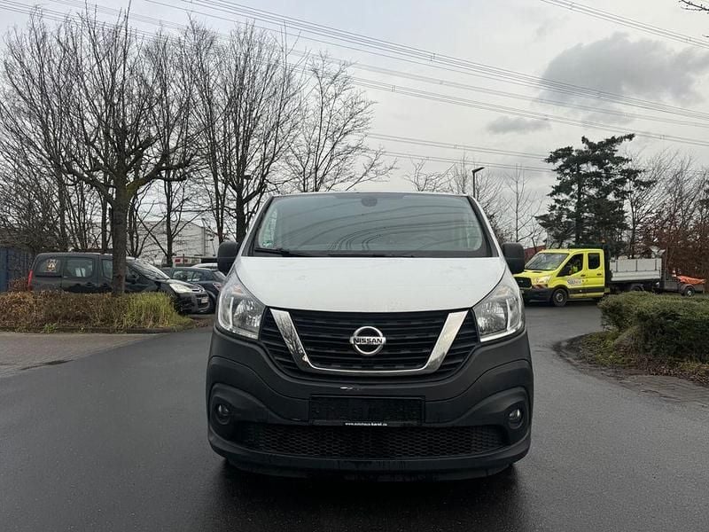 Gebraucht Nissan NV300 145 PS (106 kW) 2017 Weiß Van