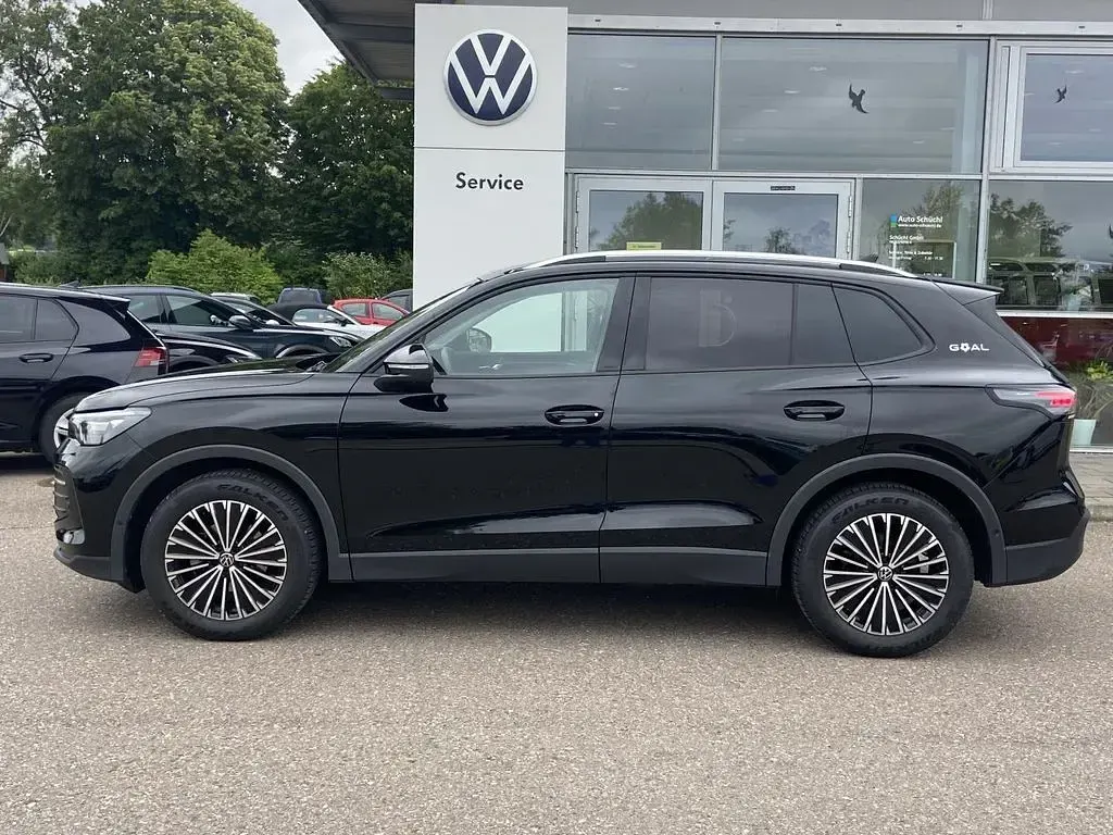 Gebraucht VW Tiguan Active 131 PS (96 kW) 2025 Grenadillschwarz metallic SUV