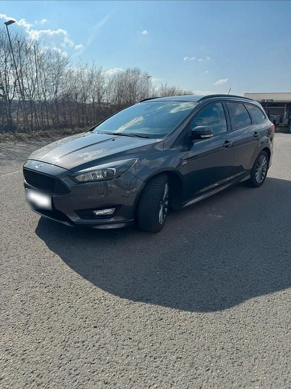 Gebraucht Ford Focus ST-Line 182 PS (133 kW) 2018 Grau Kombi