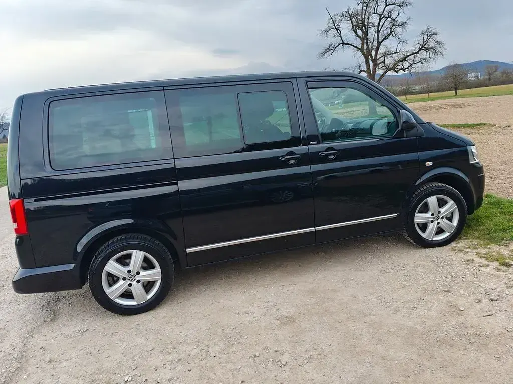 Gebraucht VW Multivan 179 PS (131 kW) 2014 Schwarz Van / Kleinbus