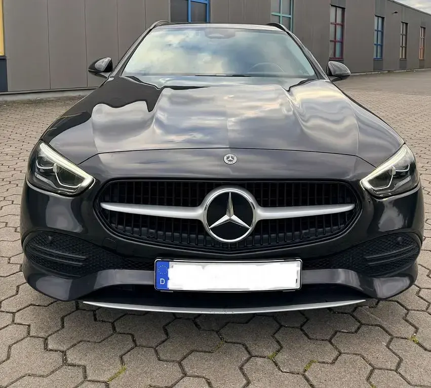 Gebraucht Mercedes GLB200 163 PS (119 kW) 2022 Schwarz SUV