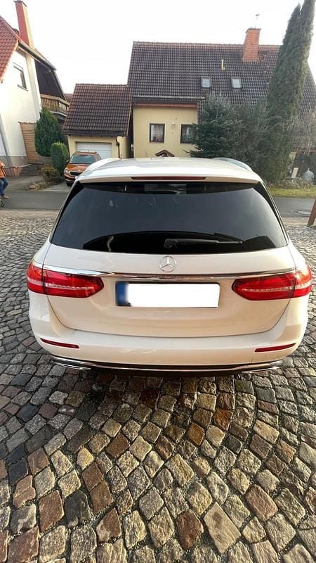 Usado Mercedes E250 211 HP (155 kW) 2017 Branco Carrinha