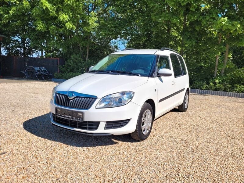 Candyweiss Gebraucht 2012 Skoda Roomster Ambition Van / Kleinbus | 1.980 € (Superpreis) - Bild 1/4