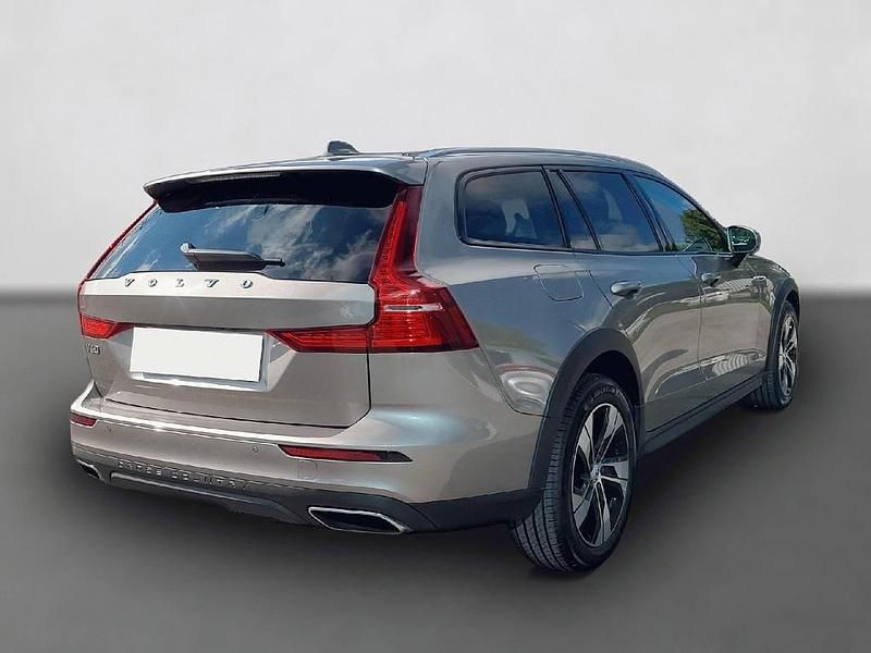 Gebraucht Volvo V60 Pro 197 PS (144 kW) 2021 Grau Kombi