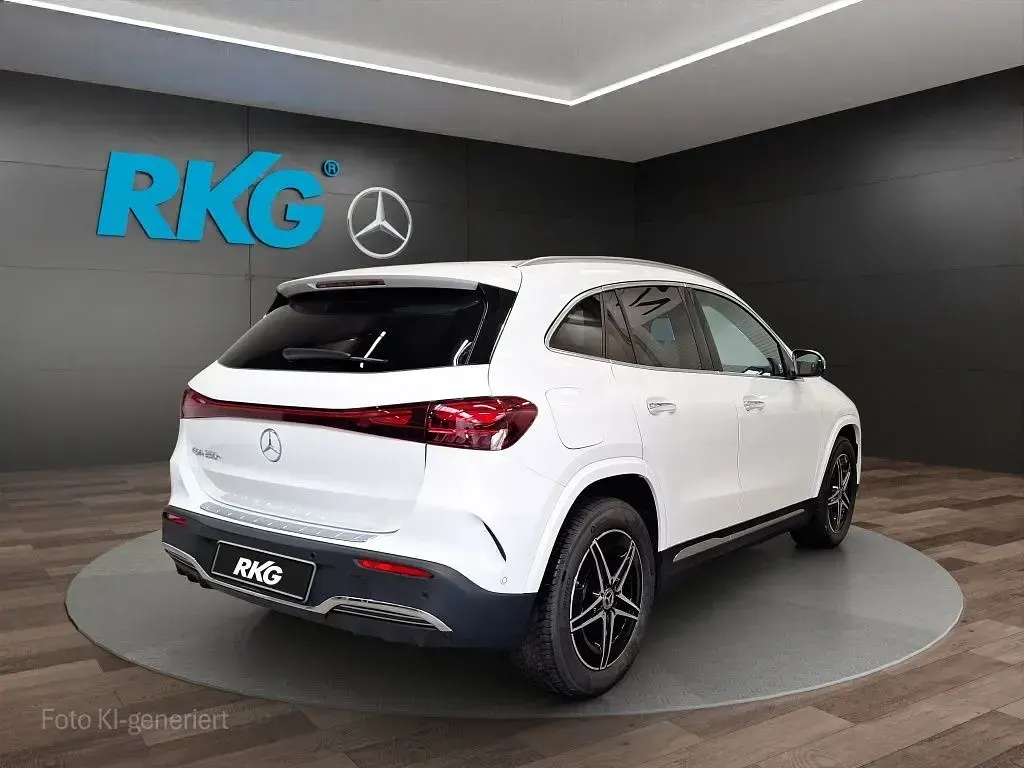 Gebraucht Mercedes EQA250+ AMG 139 kW (190 PS) 2025 Weiß SUV