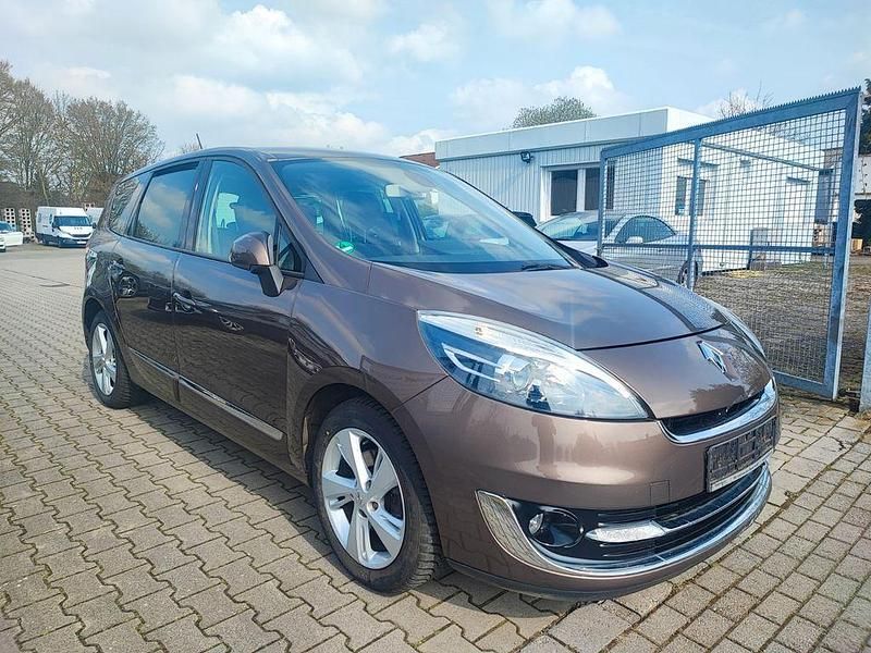 Gebraucht Renault Scénic III Dynamique 131 PS (96 kW) 2012 Braun Van / Kleinbus