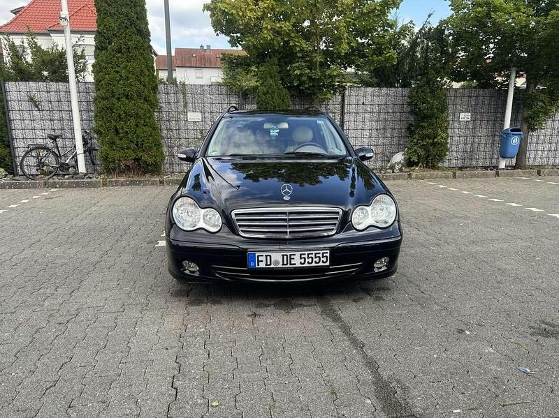Gebraucht Mercedes C200 122 PS (89 kW) 2005 Schwarz Kombi
