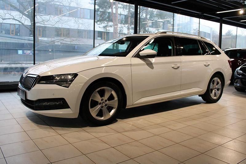 Gebraucht Skoda Superb 150 PS (110 kW) 2020 Weiß Kombi