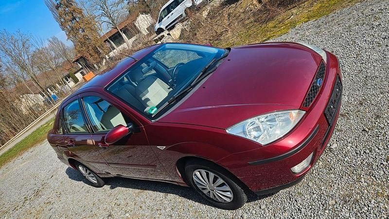 Gebraucht Ford Focus Ghia 116 PS (85 kW) 2003 Rot Limousine
