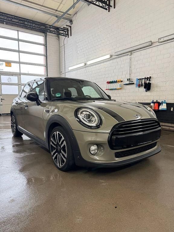 Grün Gebraucht 2018 Mini Cooper Kleinwagen | 18.899 € (Fairer Preis) - Bild 1/4