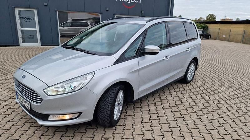 Silber Gebraucht 2017 Ford Galaxy Titanium Van / Kleinbus | 15.000 € (Guter Preis) - Bild 1/4