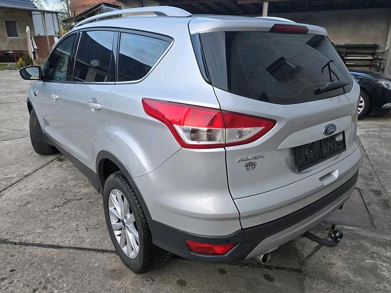 Gebraucht Ford Kuga 180 PS (132 kW) 2016 Grau SUV