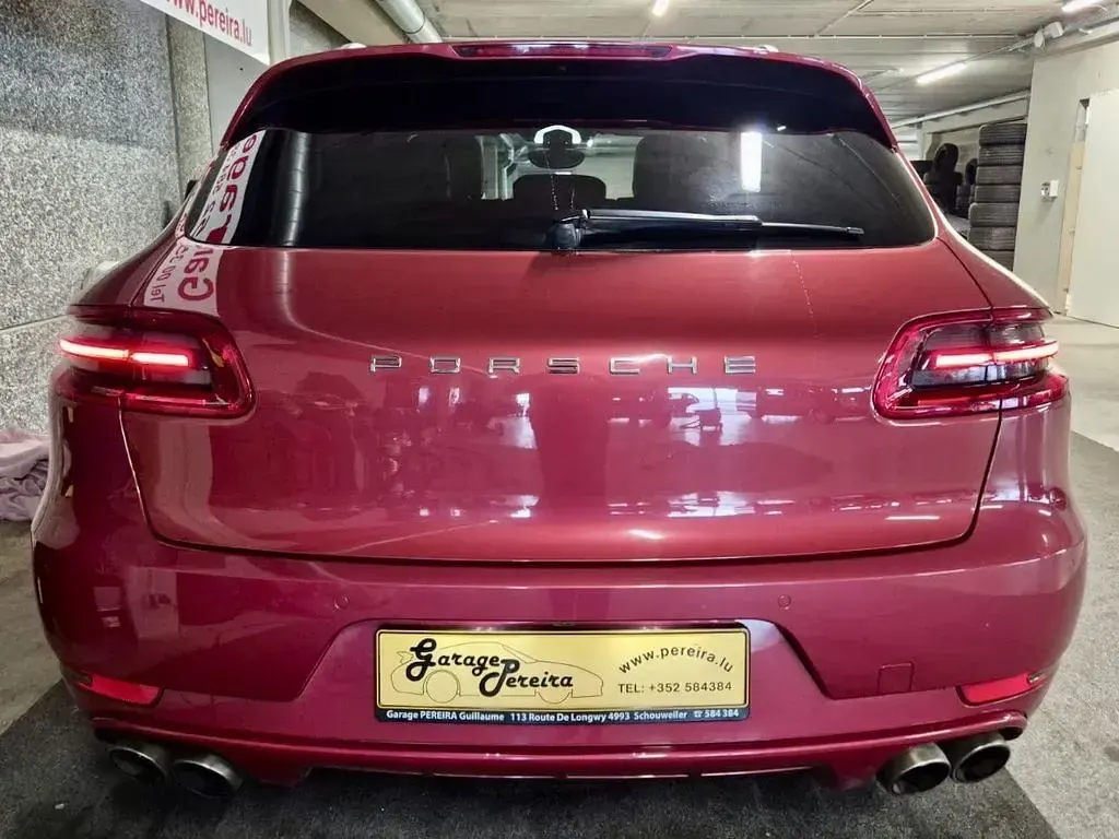 Używany Porsche Macan 258 KM (189 kW) 2015 Czerwony SUV
