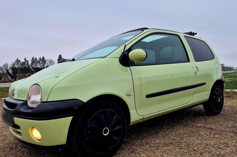 Second-hand Renault Twingo 58 CP (42 kW) 2006 Andere farben Hatchback