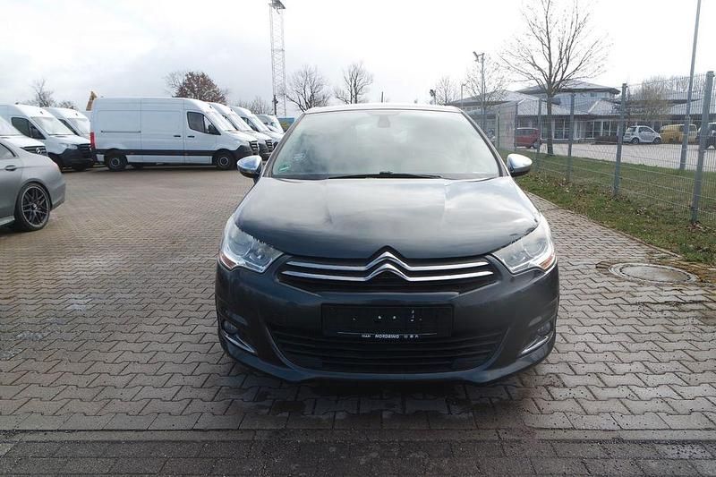 Gebraucht Citroën C4 SELECTION 114 PS (83 kW) 2014 Grau Limousine