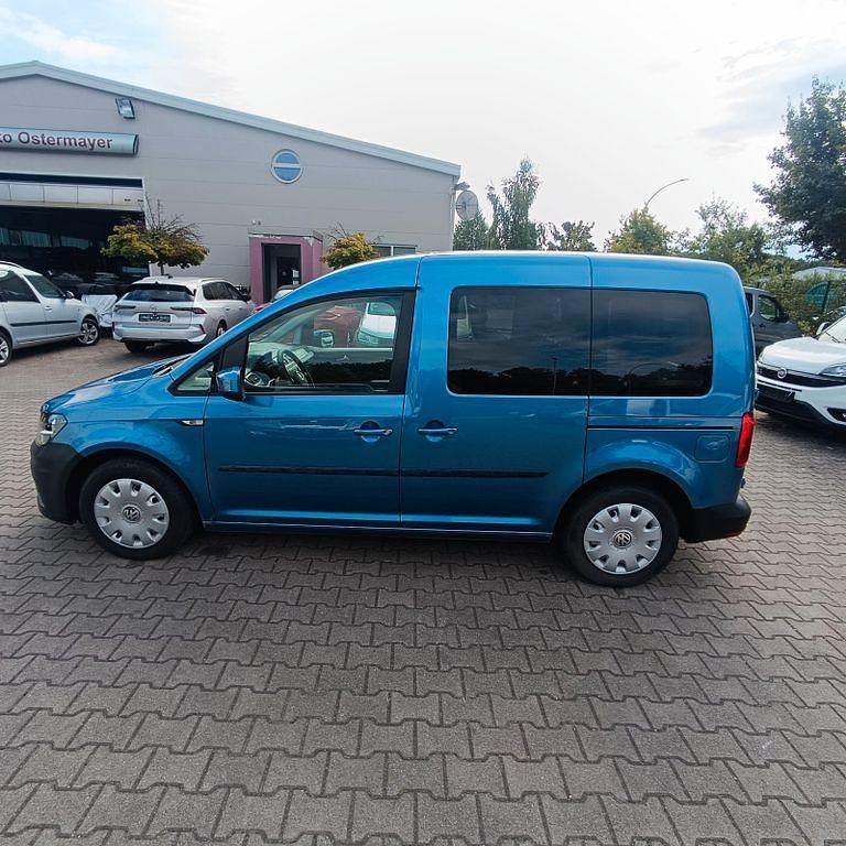 Blau Gebraucht 2019 VW Caddy Trendline Van / Kleinbus | 14.990 € (Guter Preis) - Bild 1/4