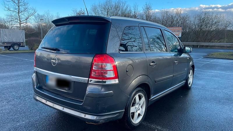 Gebraucht Opel Zafira OPC 125 PS (91 kW) 2011 Grau Van / Kleinbus