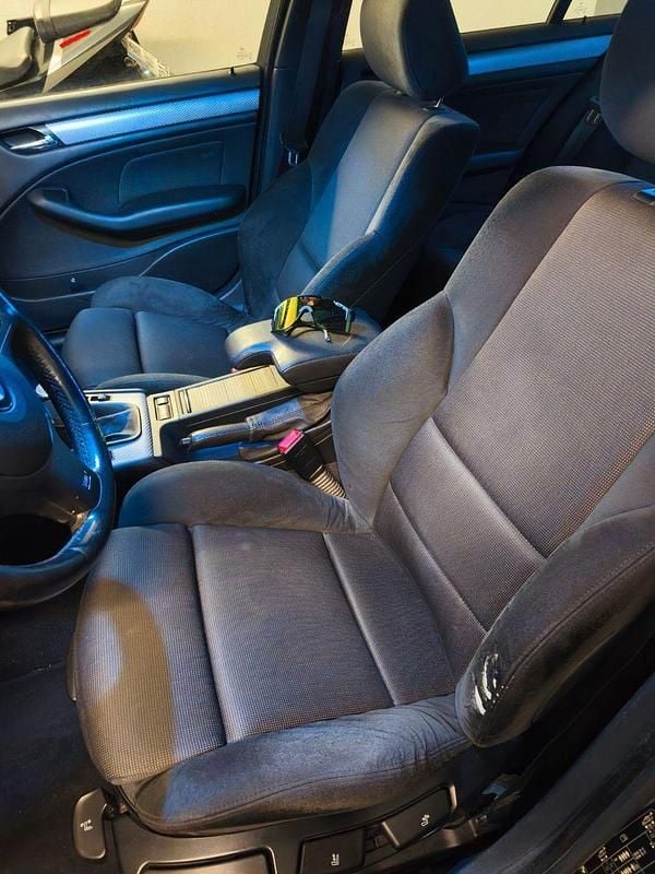 Gebraucht BMW 330 Sport Line 231 PS (169 kW) 2004 Blau Limousine