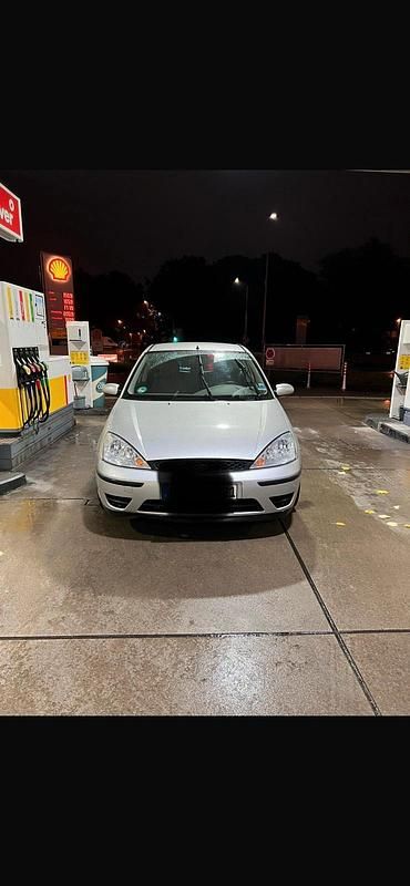 Usata Ford Focus 75 CV (55 kW) 2004 Argento Utilitaria