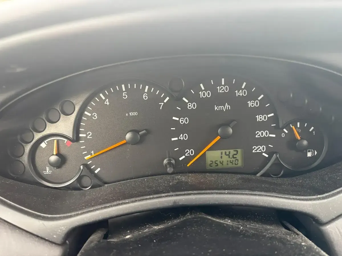 Brugt Ford Focus 101 HK (74 kW) 2003 Blå Hatchback