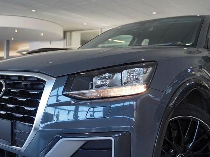 Gebraucht Audi Q2 Comfort 116 PS (85 kW) 2017 Grau SUV
