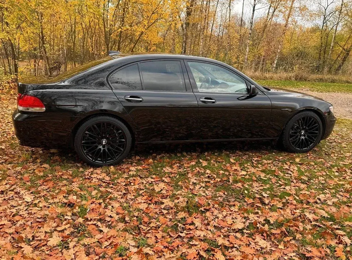 Gebraucht BMW 740 306 PS (225 kW) 2006 Schwarz Limousine