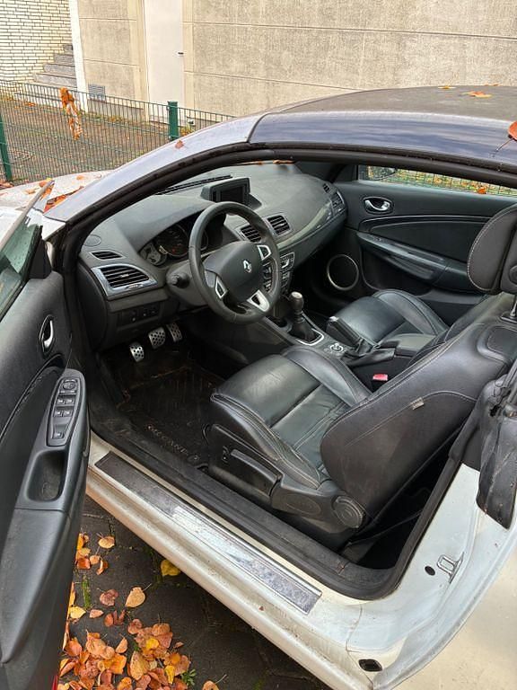 Weiß Gebraucht 2010 Renault Mégane Cabriolet GT Cabrio | 4.100 € (Etwas zu teuer) - Bild 1/4